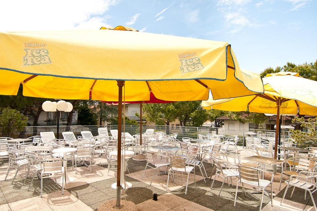 Hotel Manzoni Lido di Jesolo Exterior photo